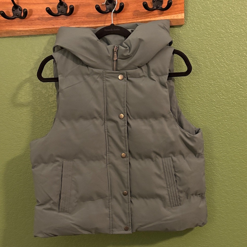 Women's Sage Green Hooded Puffer Vest